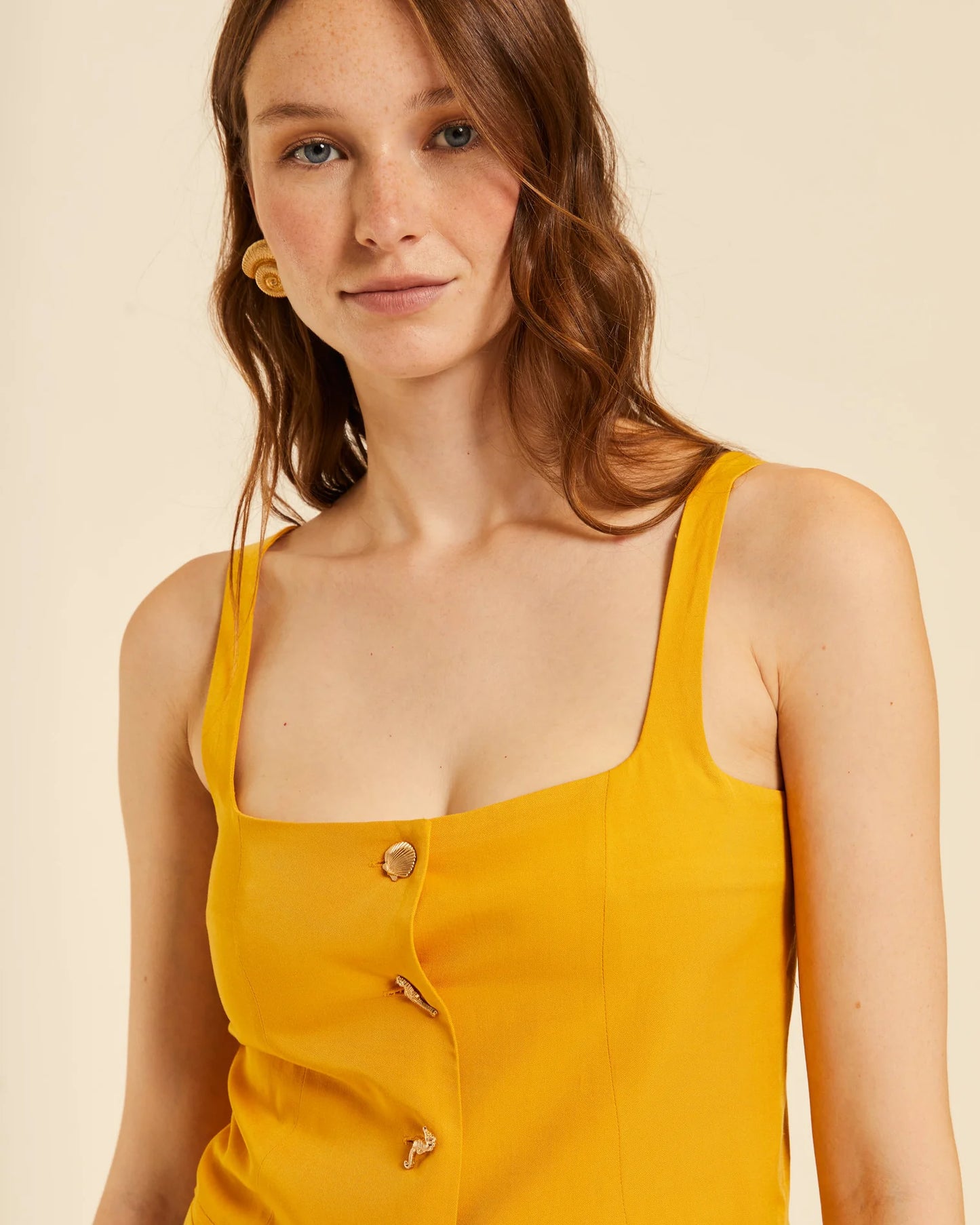 TOP CHALECO AMARILLO PEPALOVES