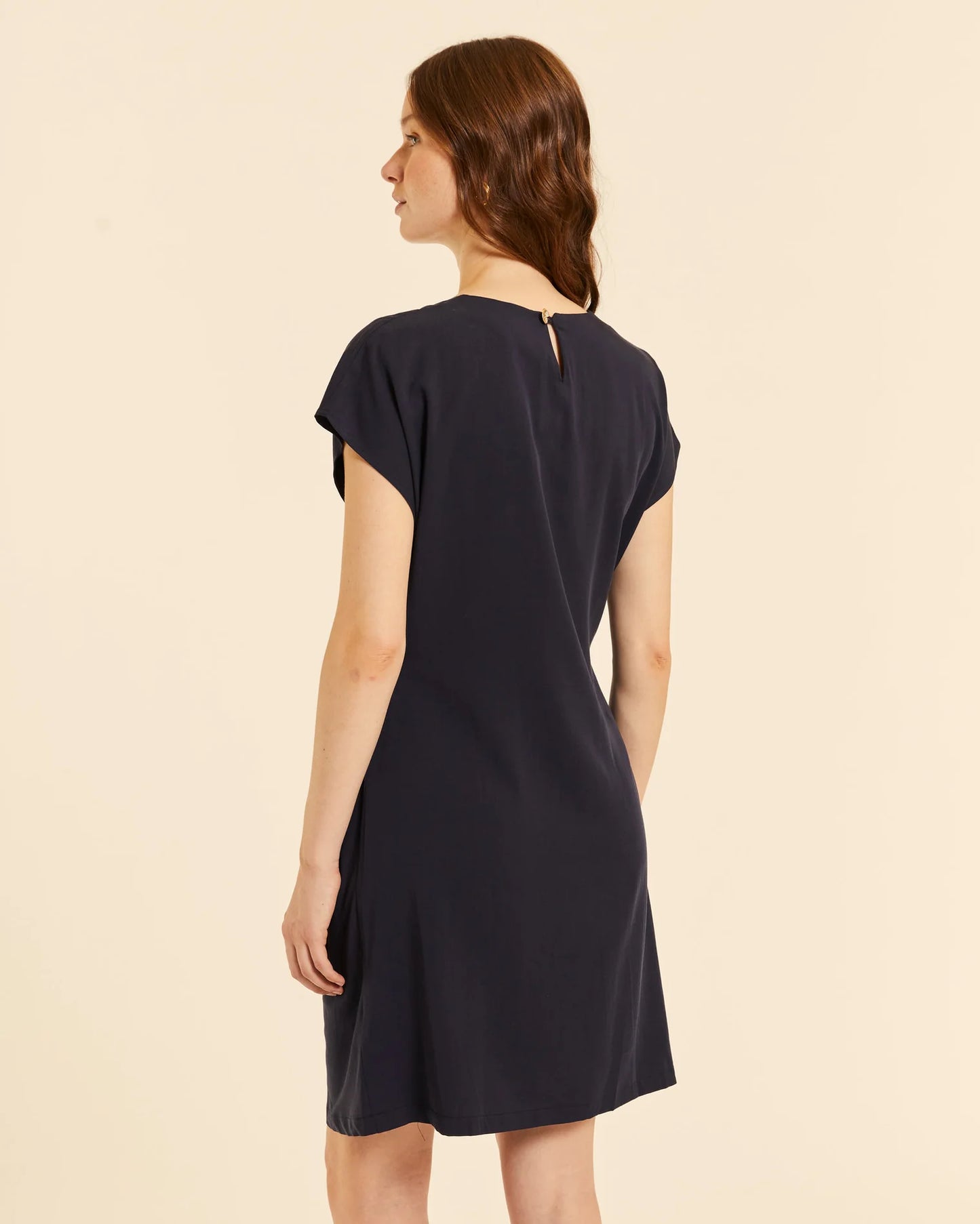 VESTIDO CORTO ANUDADO NEGRO PEPALOVES