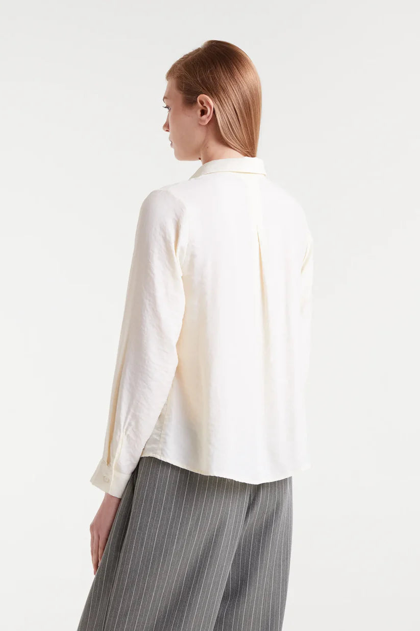 CAMISA FLUIDA BLANCA COMPAÑÍA FANTÁSTICA