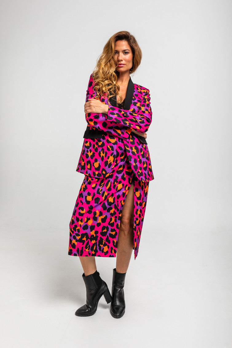 AMERICANA SMOKING DE ESTAMPADO ANIMAL FUCSIA LOLINA