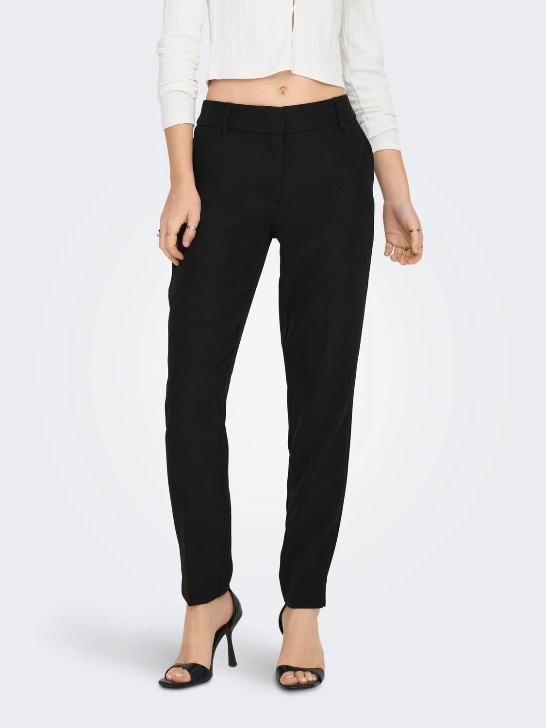 PANTALONES CORTE SLIM ONLY