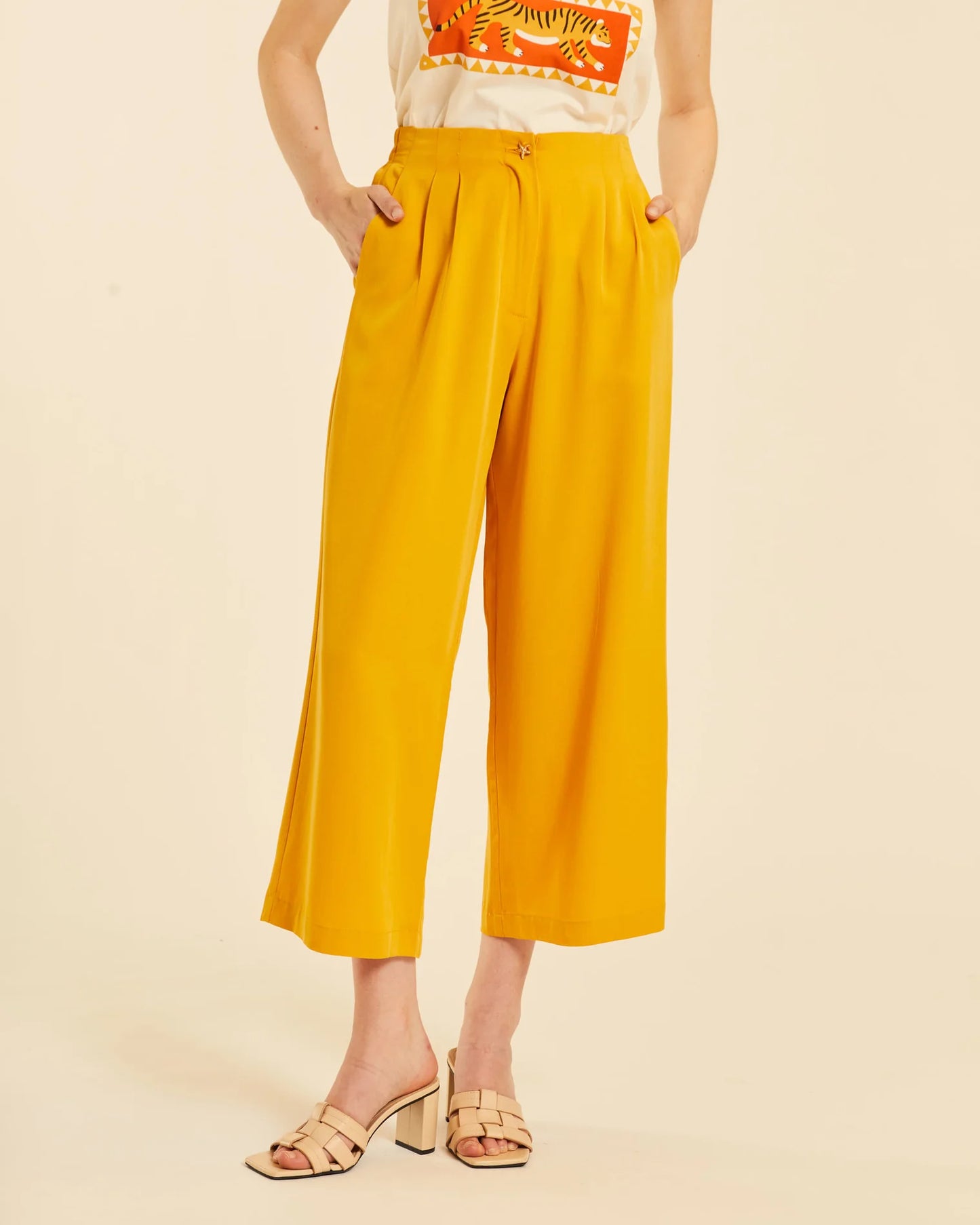 CULOTE CON PINZAS AMARILLO PEPALOVES