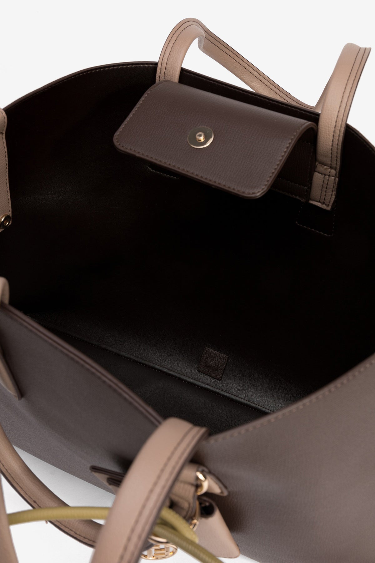 BOLSO CHOCOLATE DISEÑO OFFICE TIFFOSI