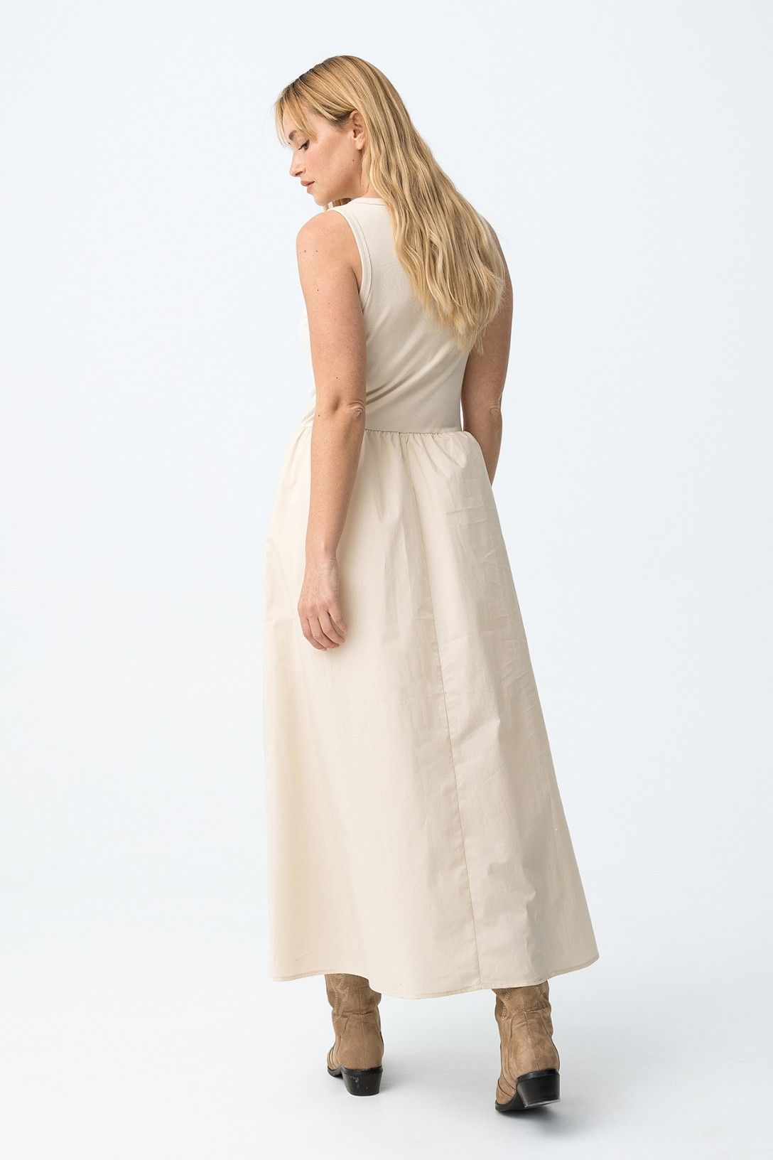 VESTIDO SIN MANGAS COLOR BEIGE TIFFOSI