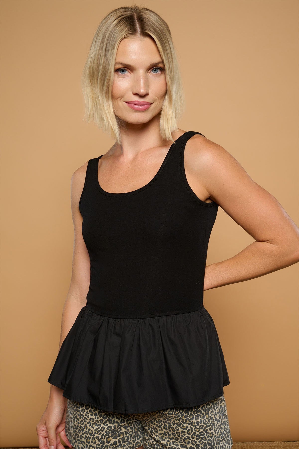 BLACK IVY TOP MINUETO
