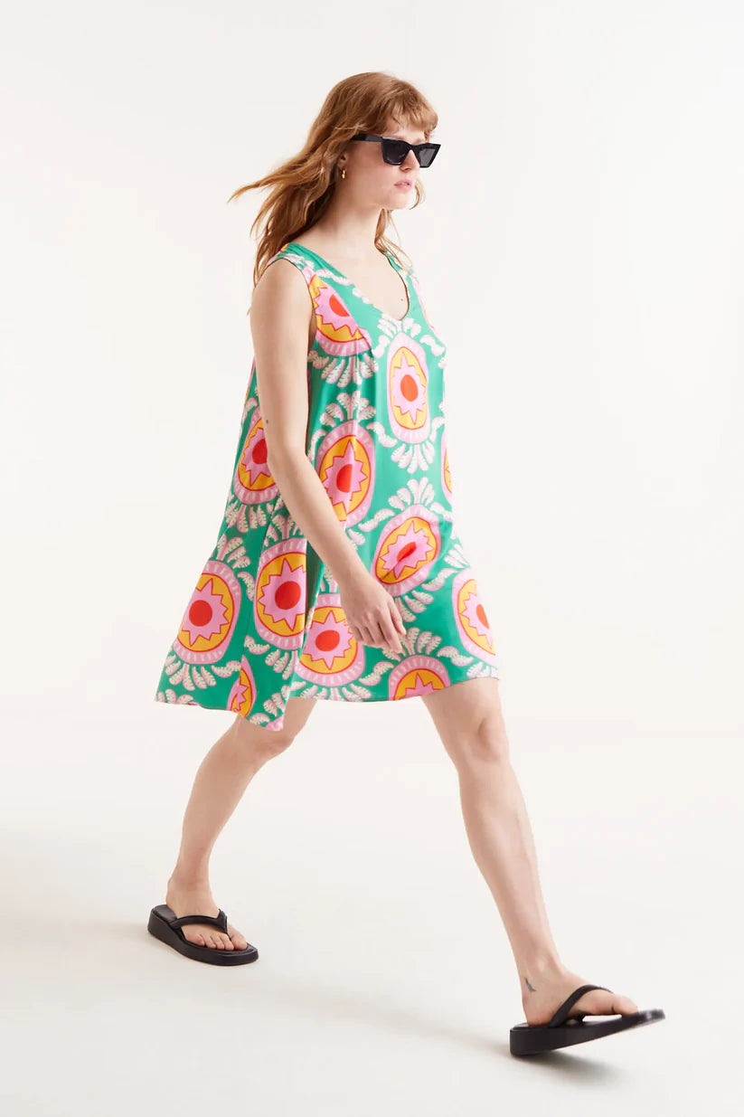 VESTIDO CORTO ESTAMPADO CURITIBA COMPAÑÍA FANTÁSTICA