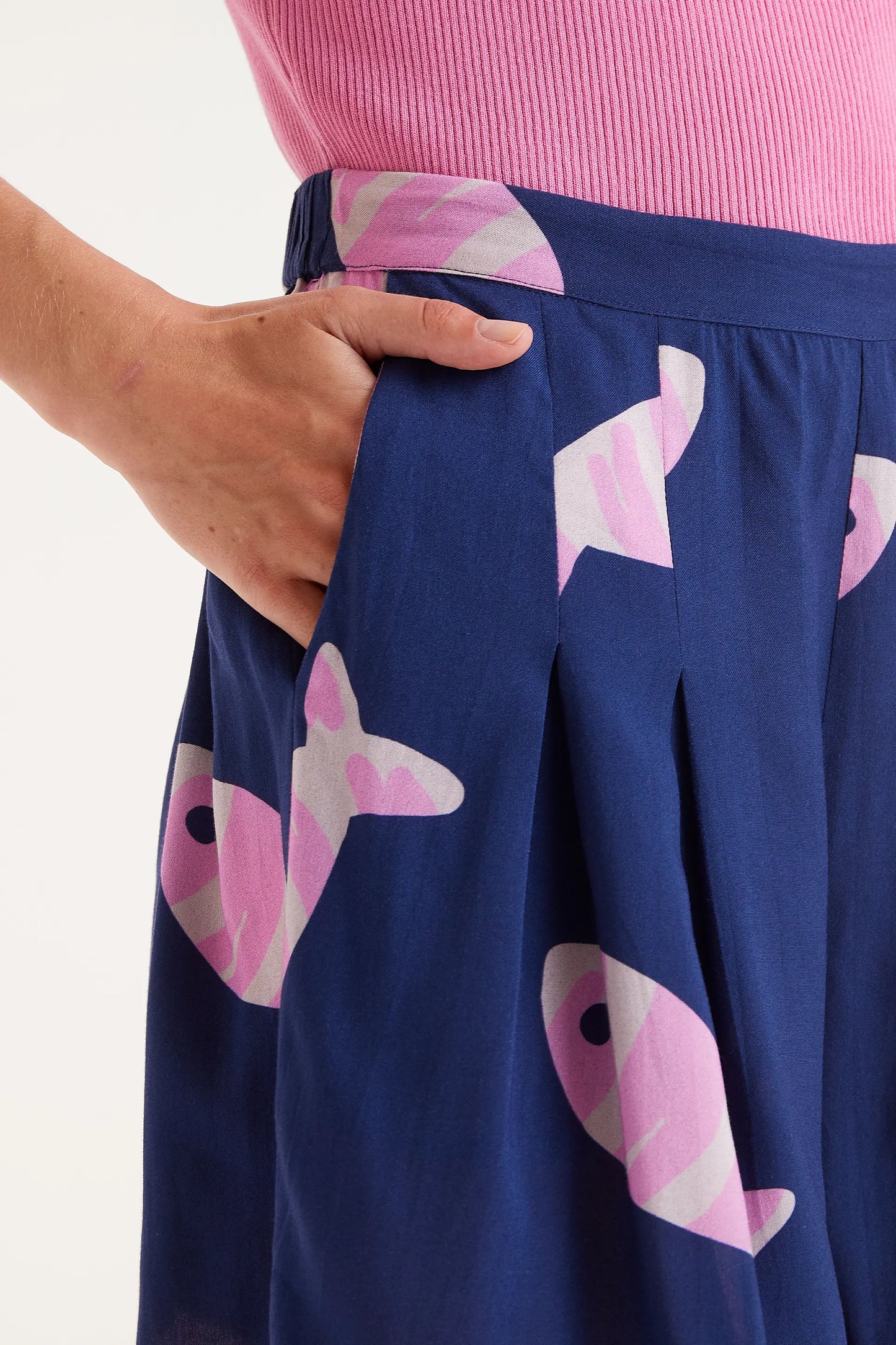 SHORTS RAYÓN CON ESTAMPADO EUREKA COMPAÑÍA FANTÁSTICA