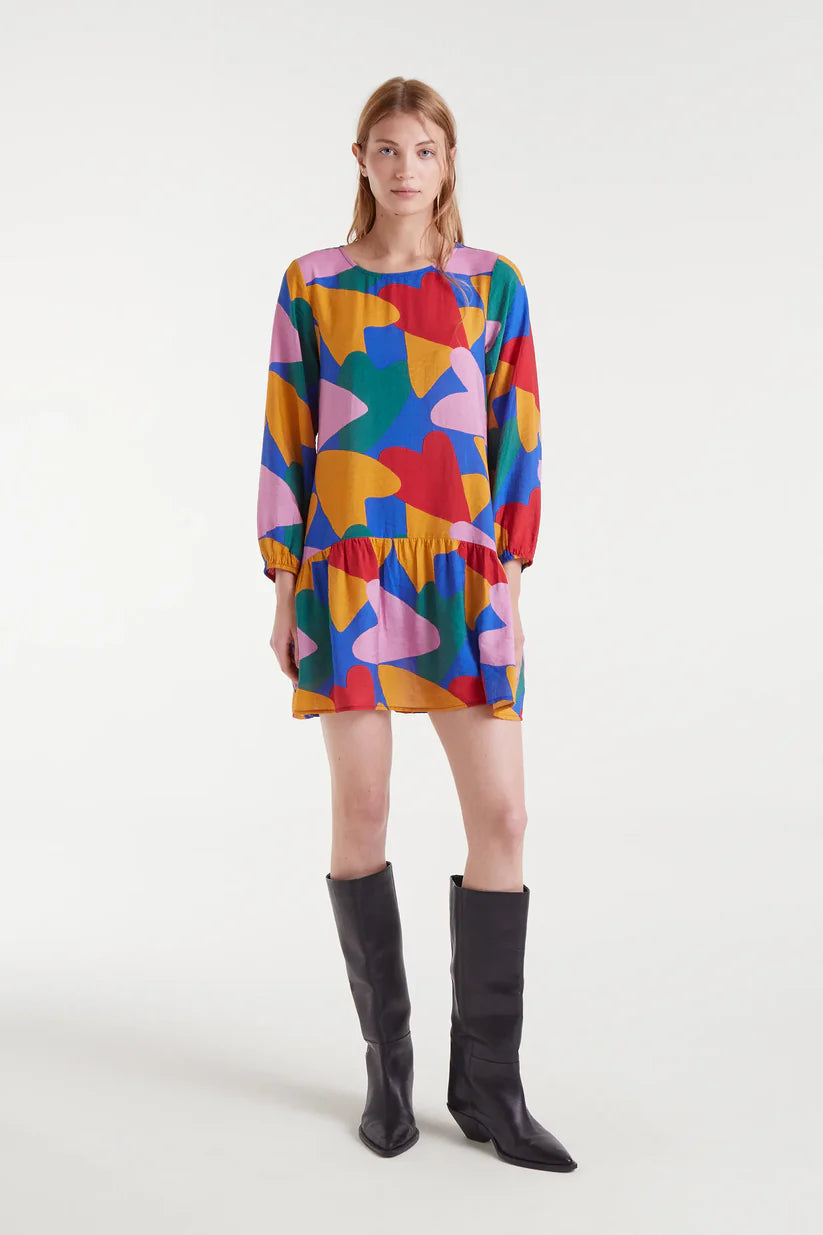 VESTIDO CORTO CREPÉ LIGERO CON ESTAMPADO CUPIDO COMPAÑÍA FANTÁSTICA