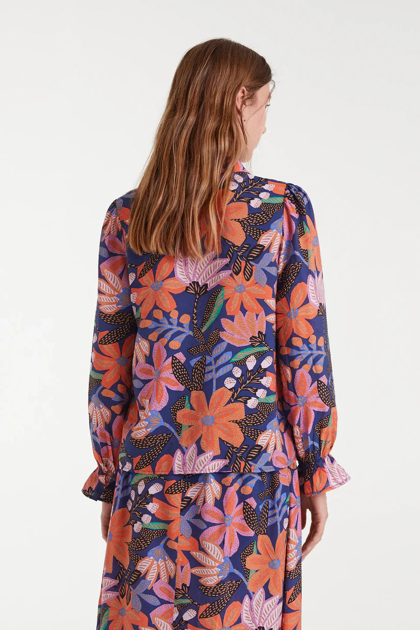 CAMISA CREPÉ LIGERO CON ESTAMPADO TIGERLILY COMPAÑÍA FANTÁSTICA