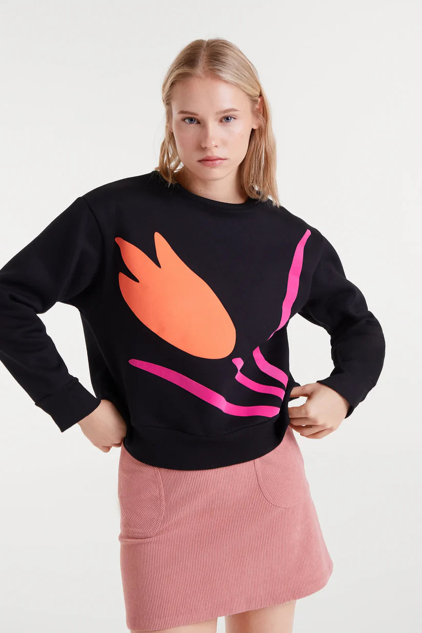 SUDADERA CON PRINT DE FLOR COMPAÑÍA FANTÁSTICA