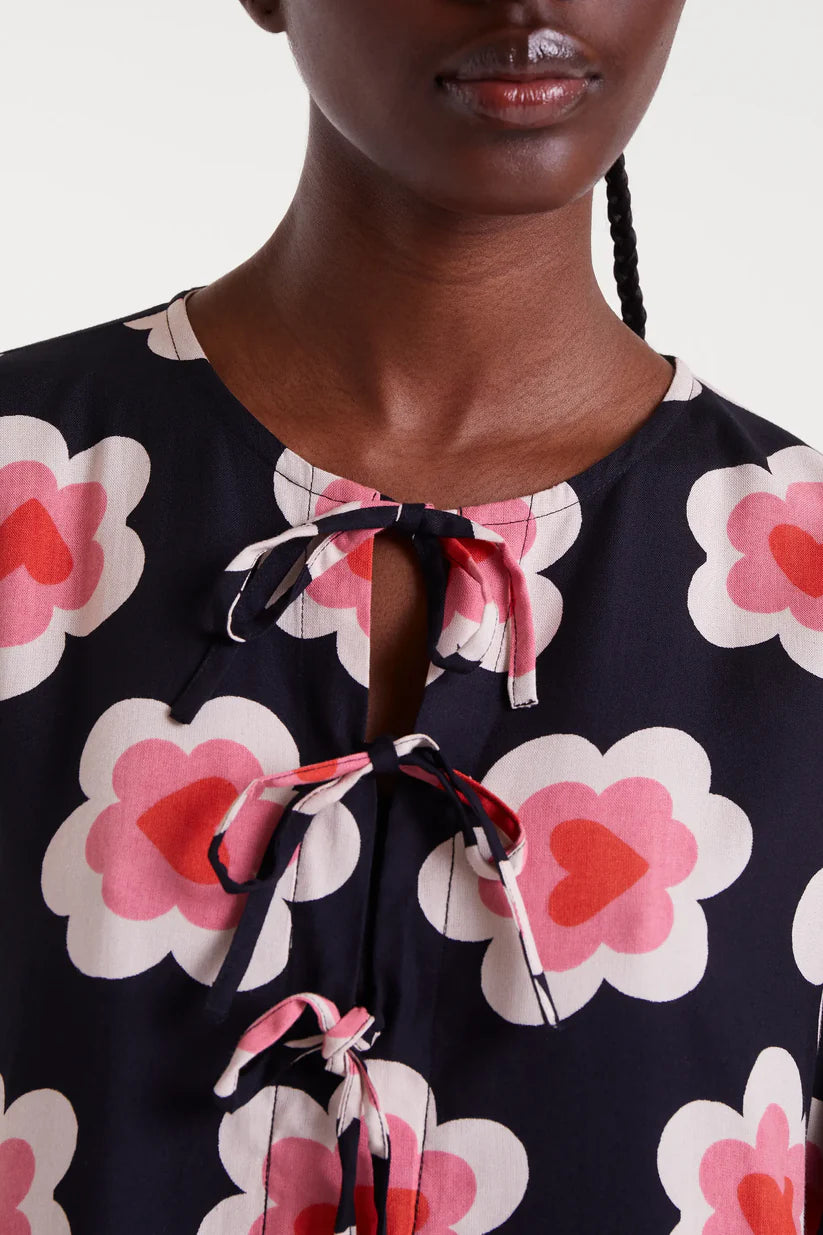 VESTIDO CORTO CON ESTAMPADO SWEETHEART COMPAÑÍA FANTÁSTICA
