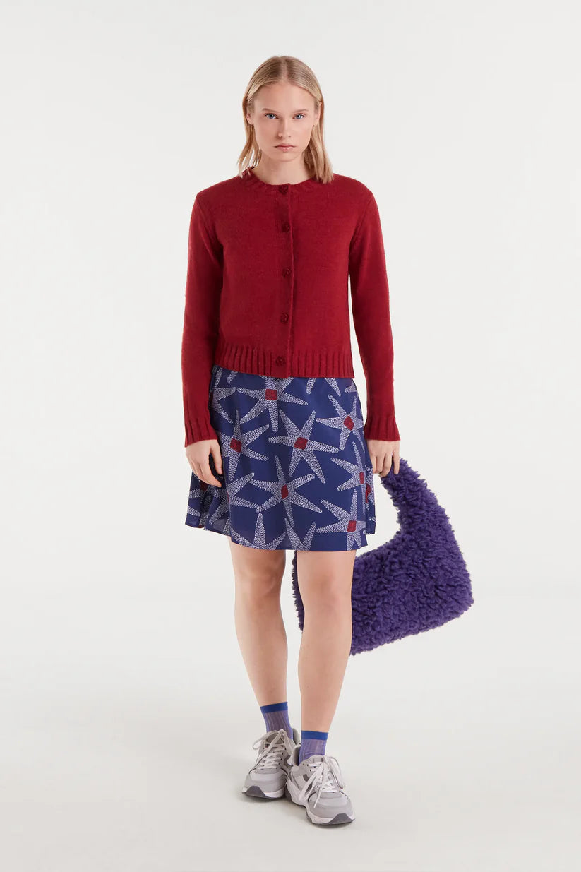 CÁRDIGAN DE PUNTO ROJO COMPAÑÍA FANTÁSTICA