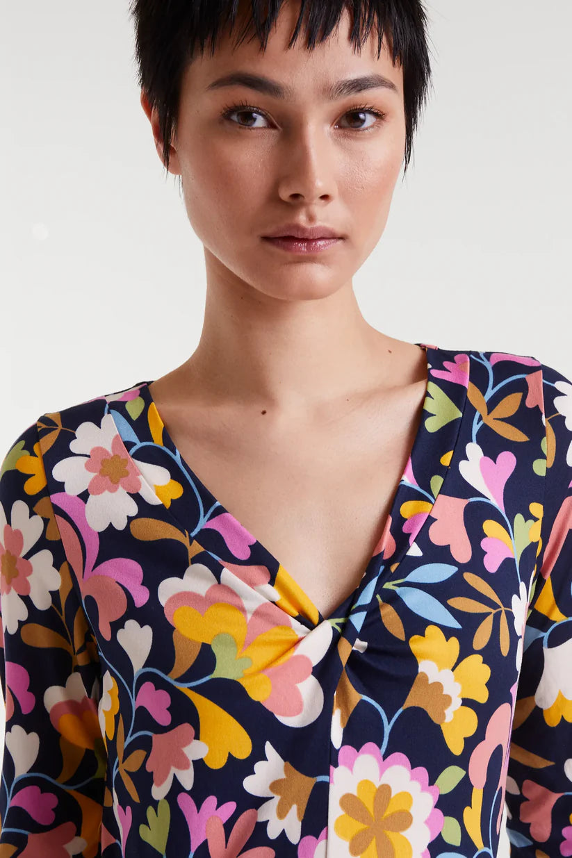 CAMISETA MANGA LARGA ESTAMPADO BABOUSHKA COMPAÑÍA FANTÁSTICA