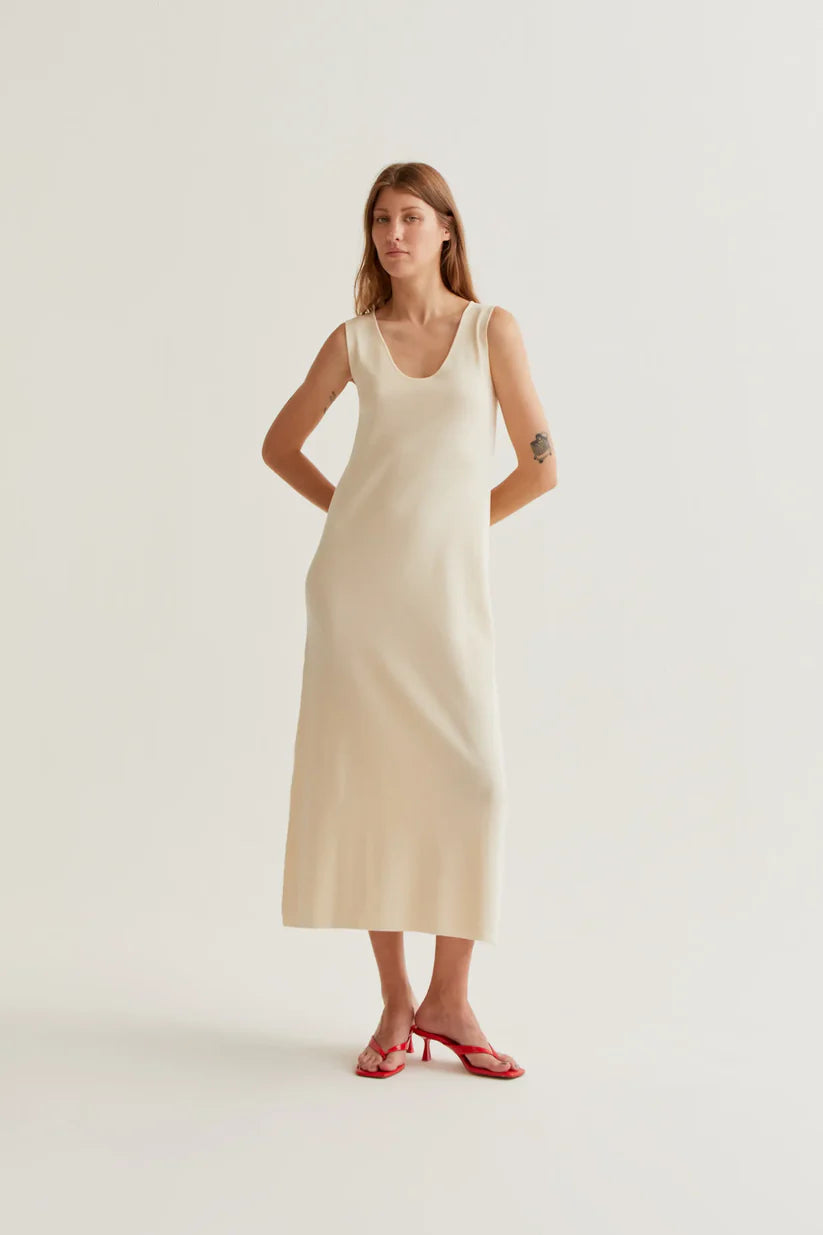 VESTIDO LARGO PUNTO BLANCO ROTO COMPAÑÍA FANTÁSTICA