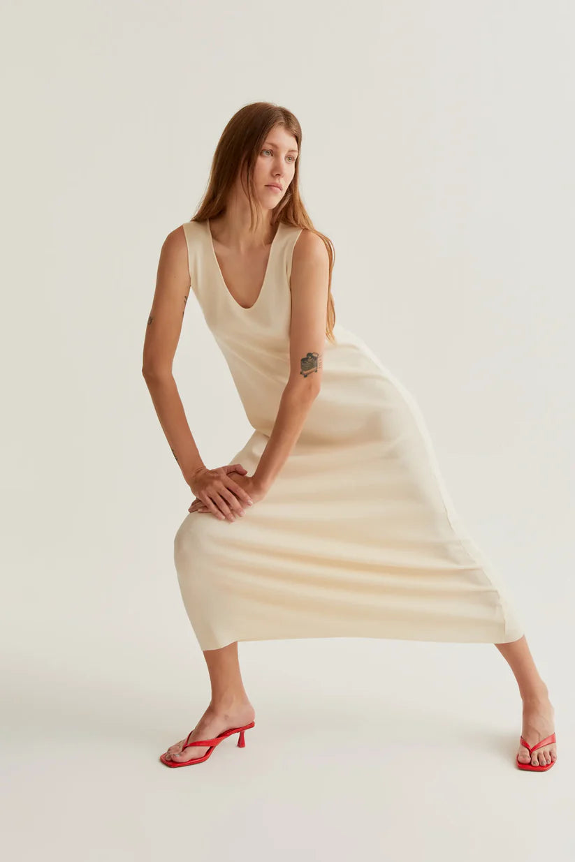 VESTIDO LARGO PUNTO BLANCO ROTO COMPAÑÍA FANTÁSTICA