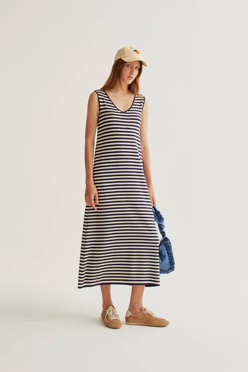 VESTIDO LARGO DE PUNTO RAYAS BLANCO Y AZUL MARINO COMPAÑÍA FANTÁSTICA