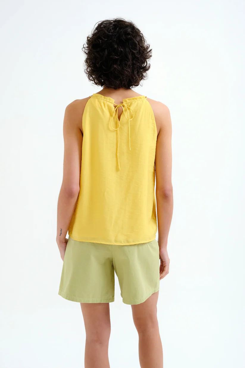 TOP HALTER AMARILLO COMPAÑÍA FANTÁSTICA