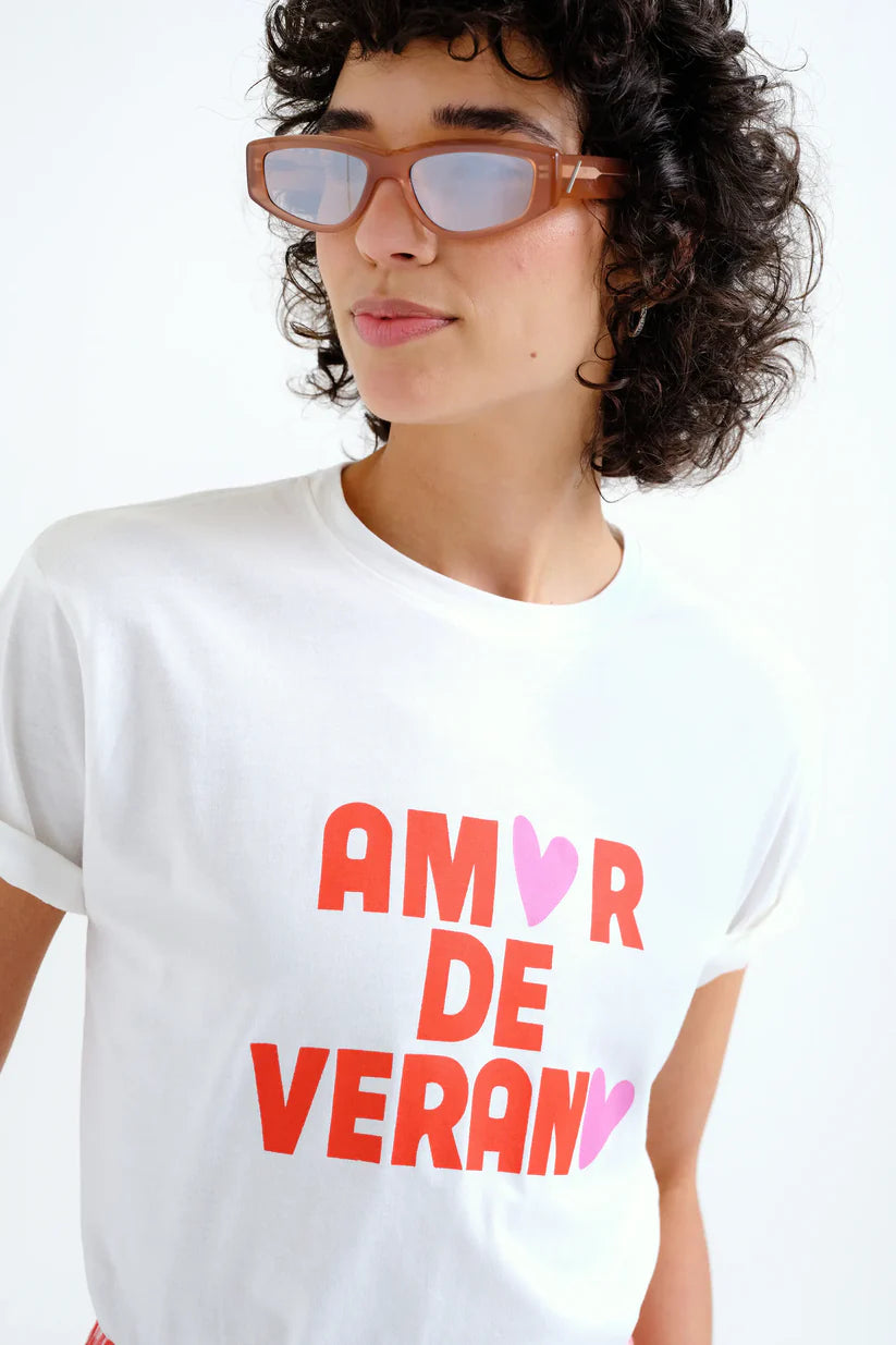 CAMISETA ESTAMPADO ÄMOR DE VERANO¨COMPAÑÍA FANTÁSTICA