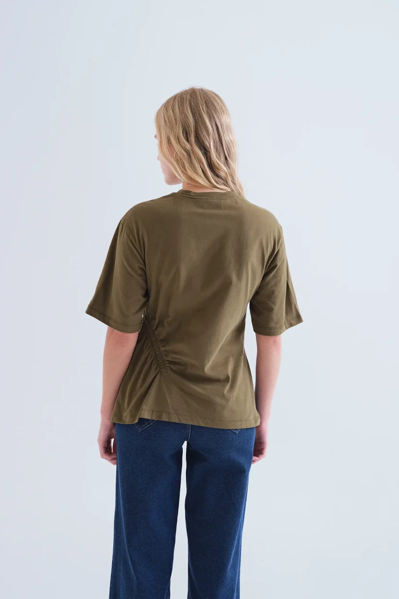 CAMISETA BÁSICA 100% ALGODÓN VERDE OLIVA COMPAÑÍA FANTÁSTICA