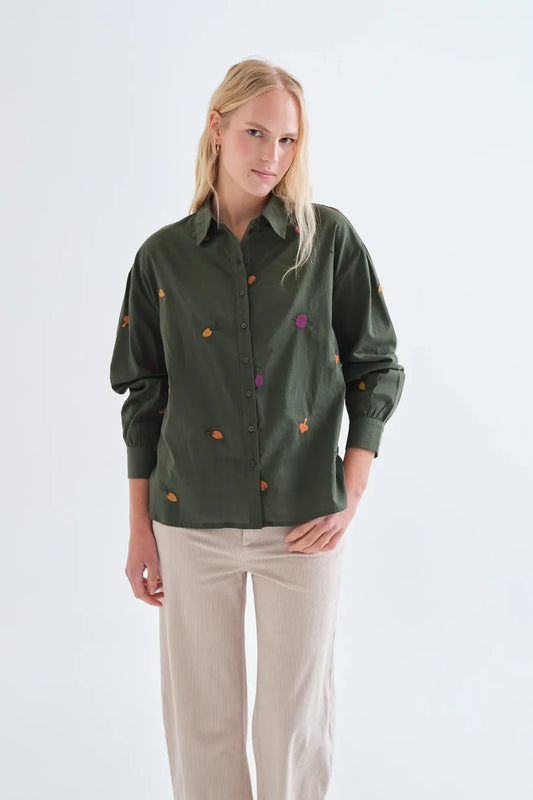 CAMISA 100% ALGODÓN BORDADOS DE VEGETALES COMPAÑÍA FANTÁSTICA
