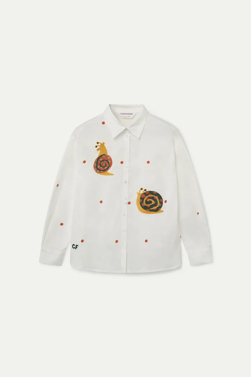 CAMISA 100% ALGODÓN CON BORDADO DE CARACOLES COMPAÑÍA FANTÁSTICA