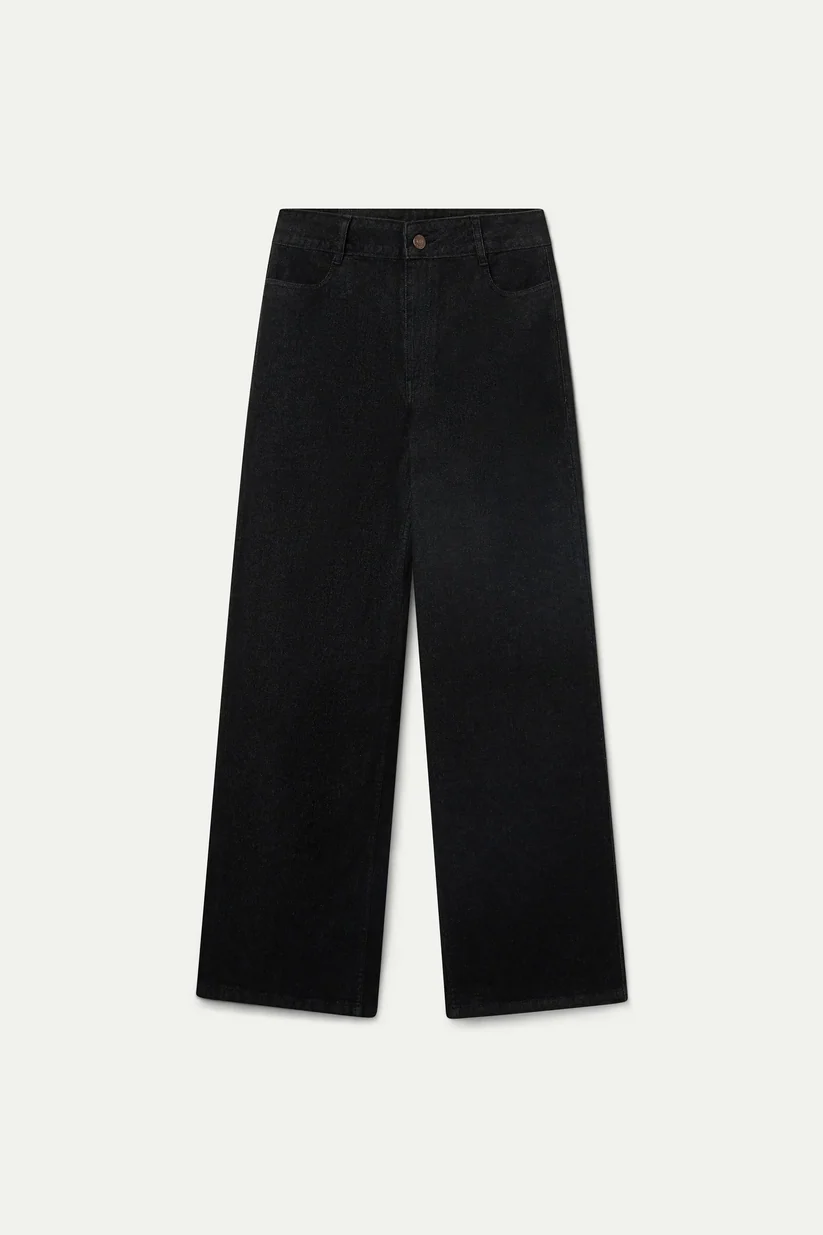 PANTALÓN VAQUERO NEGRO BOLSILLOS DE CORAZONES COMPAÑÍA FANTÁSTICA