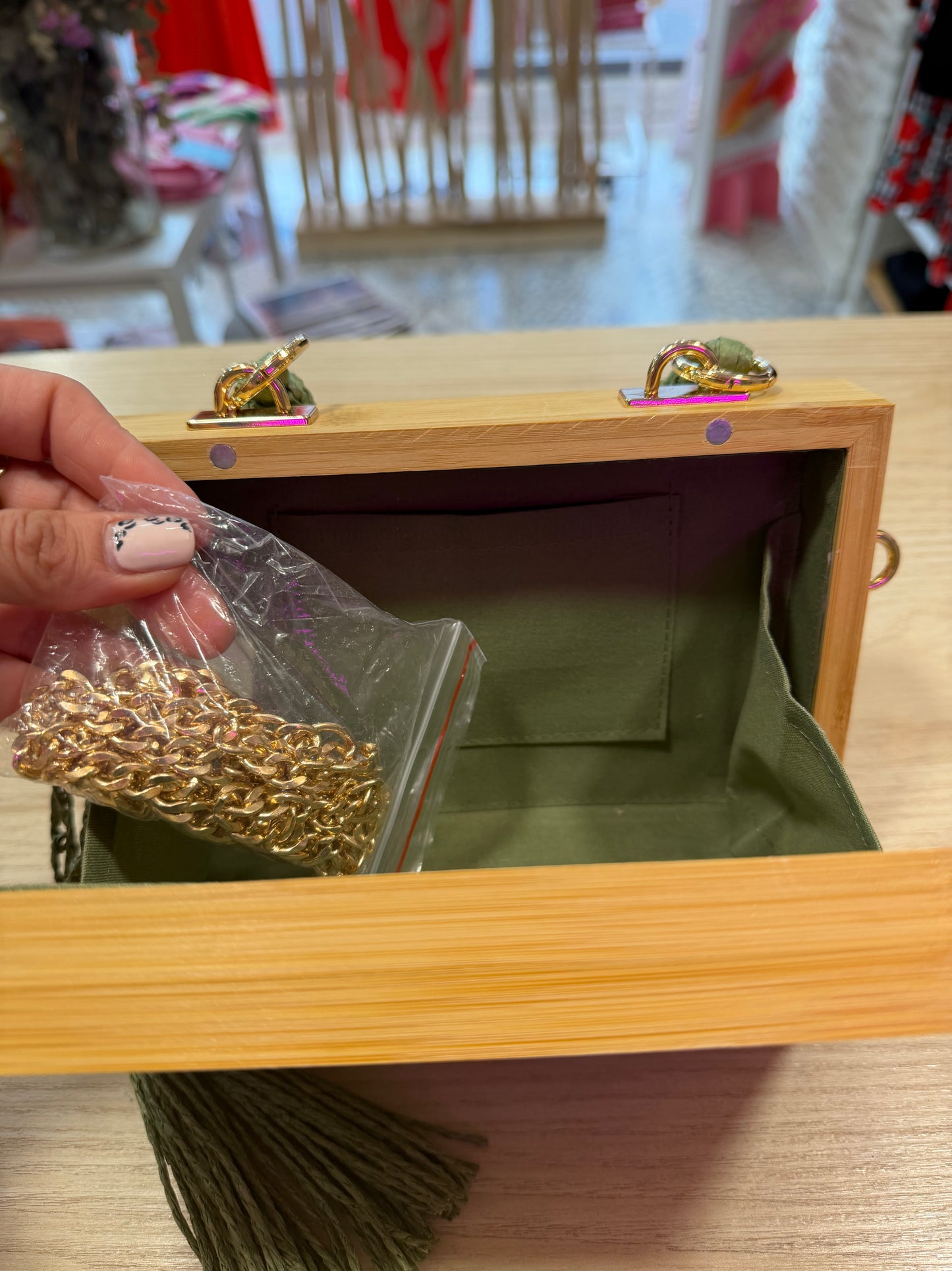 CLUTCH DE MADERA