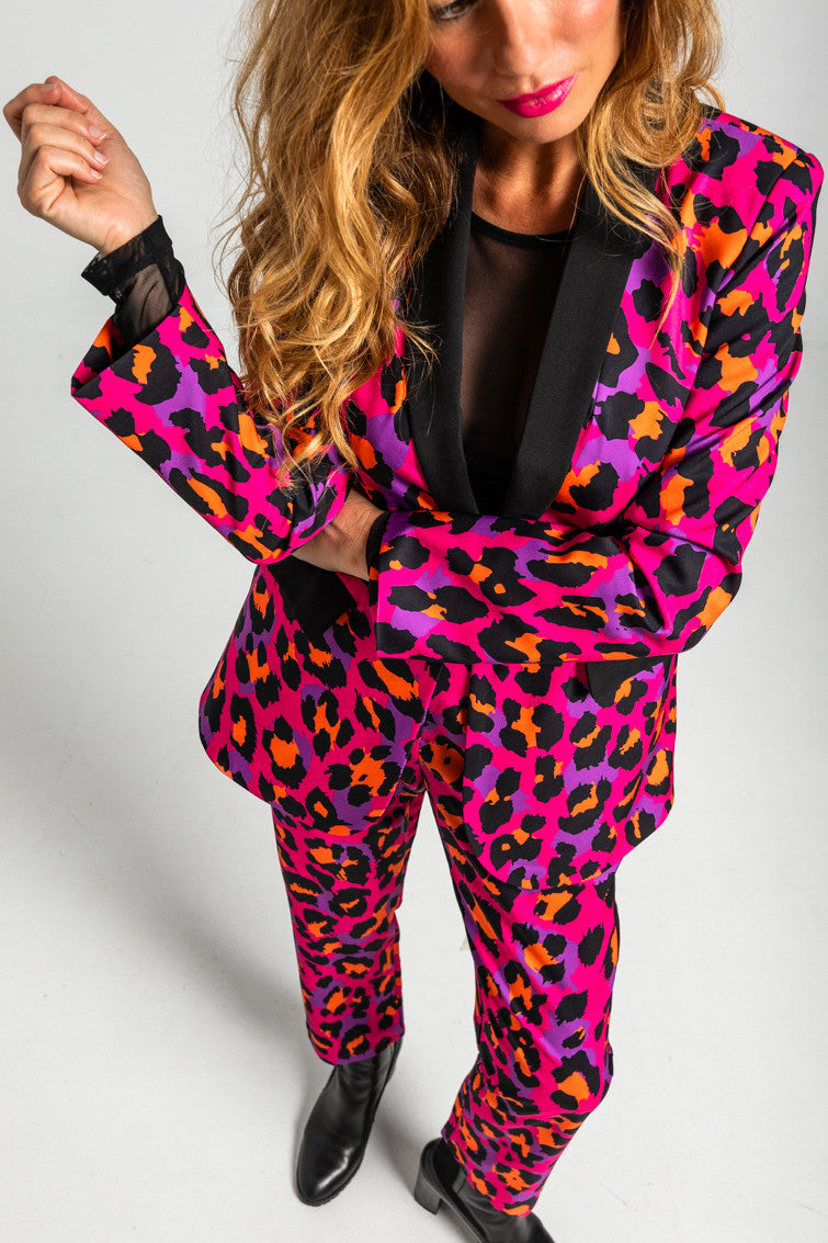 AMERICANA SMOKING DE ESTAMPADO ANIMAL FUCSIA LOLINA