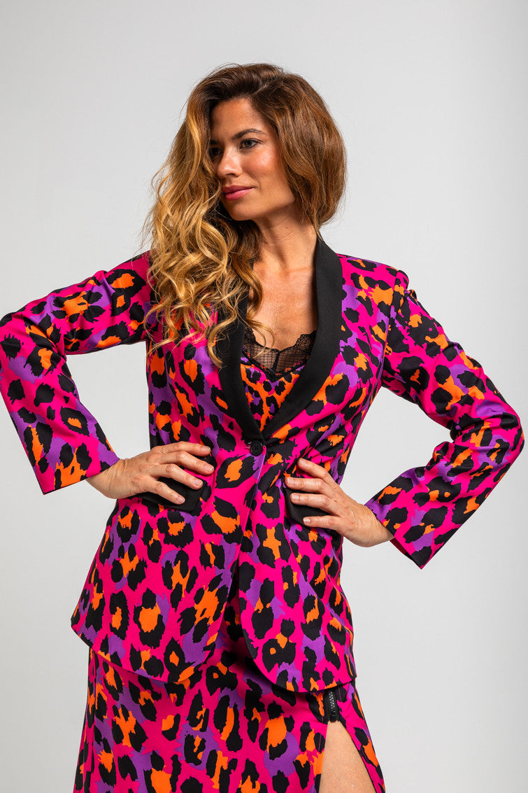 AMERICANA SMOKING DE ESTAMPADO ANIMAL FUCSIA LOLINA