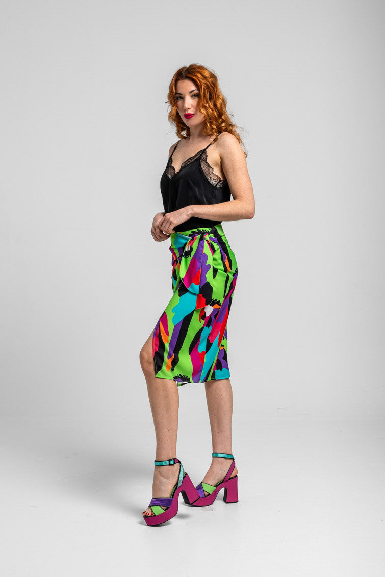 BLUSA LENCERA NEGRA AL LORO LOLINA