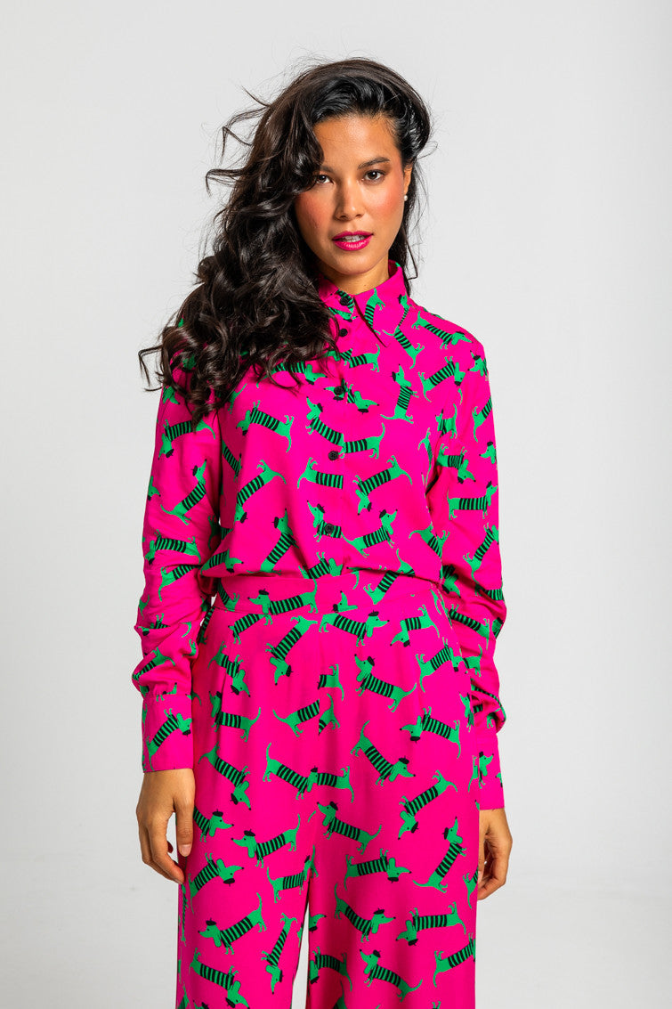 CAMISA DE ESTAMPADO DE PERRITOS FUCSIA Y VERDE LOLINA
