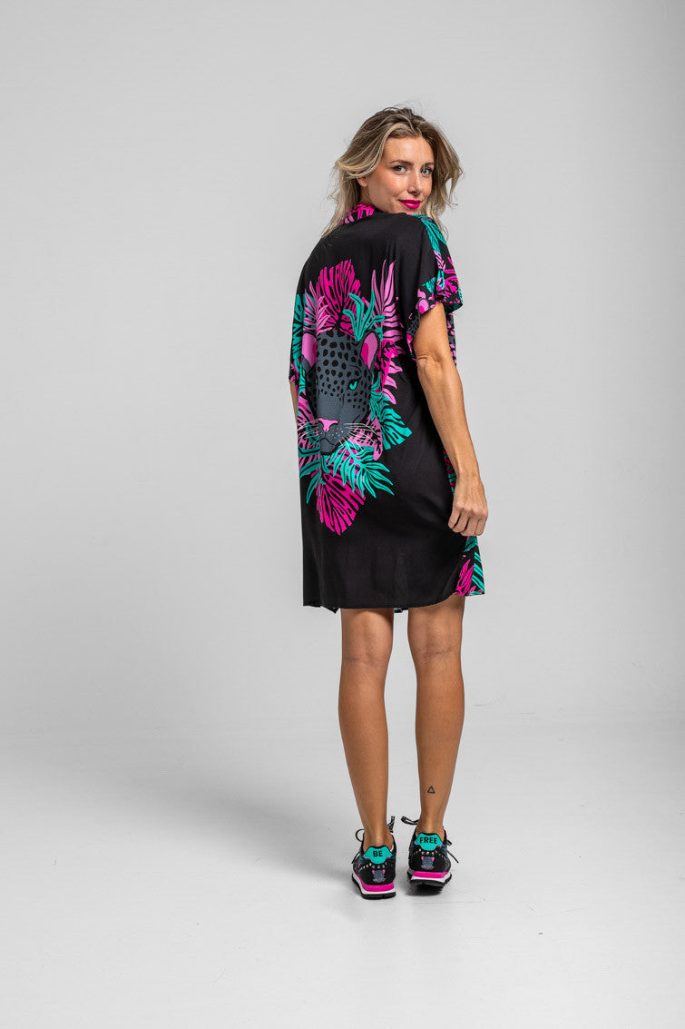CAMISERO CORTO OVERSIZE HOJAS Y PANTERAS NOCTURNA LOLINA