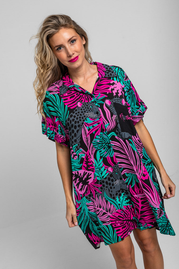 CAMISERO CORTO OVERSIZE HOJAS Y PANTERAS NOCTURNA LOLINA