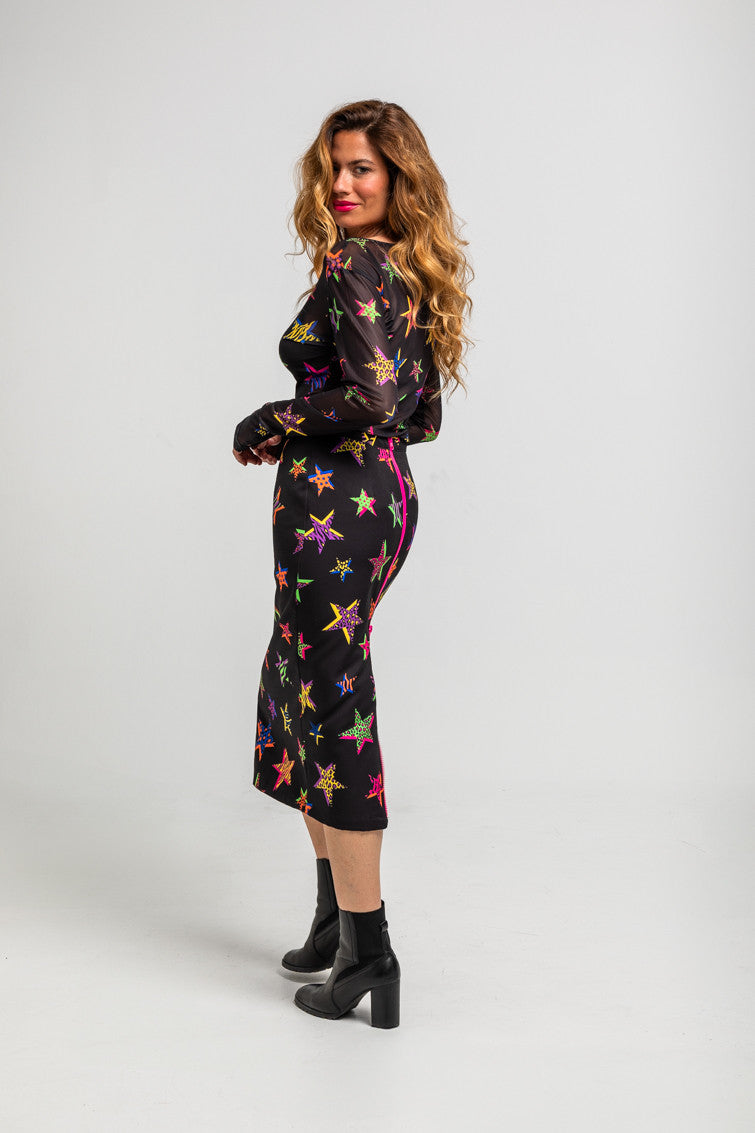 CAMISETA ALL OVER DE ESTAMPADO DE ESTRELLAS CON ANIMAL PRINT LOLINA