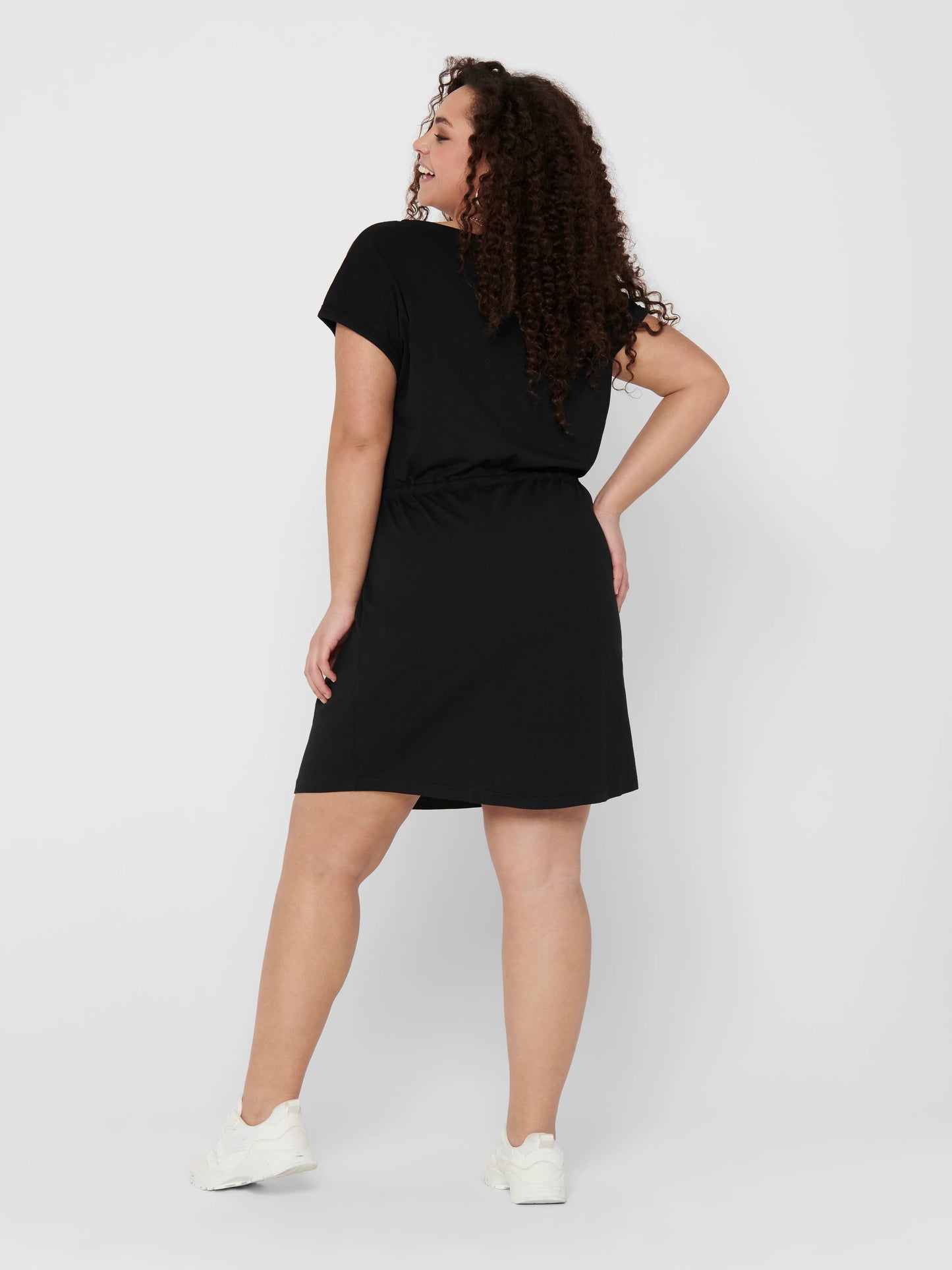 VESTIDO CORTO CARMAKOMA