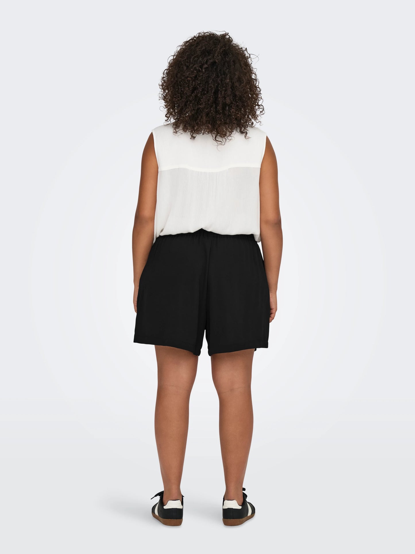SHORTS TALLA GRANDE ONLY CARMAKOMA