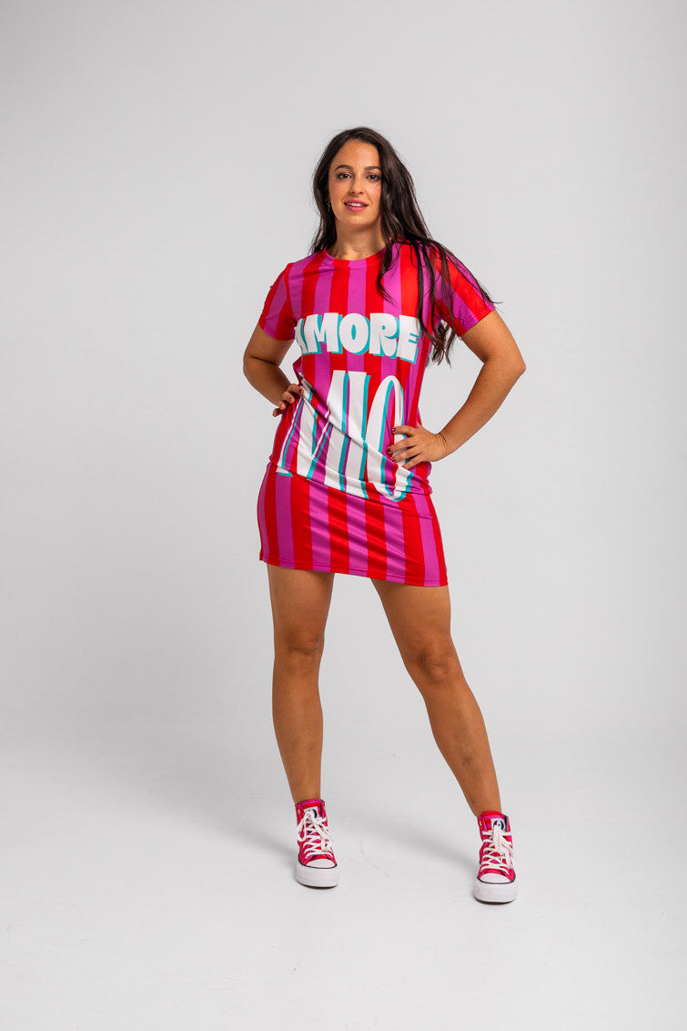 VESTIDO CAMISETA DE RAYAS ROSA Y ROJO CON TEXTO AMORE LOLINA