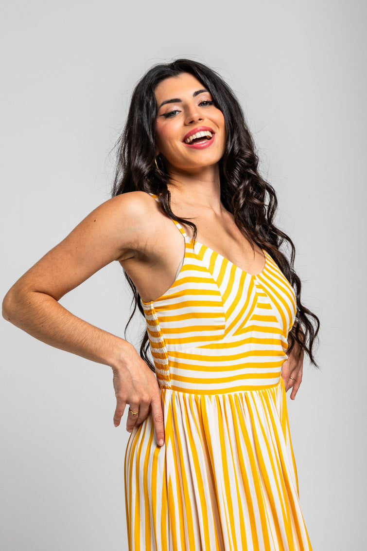 VESTIDO MIDI BUSTIER RAYAS BLANCAS Y AMARILLAS OH SOLE MIO  LOLINA
